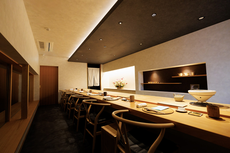 銀杏の一枚板カウンター